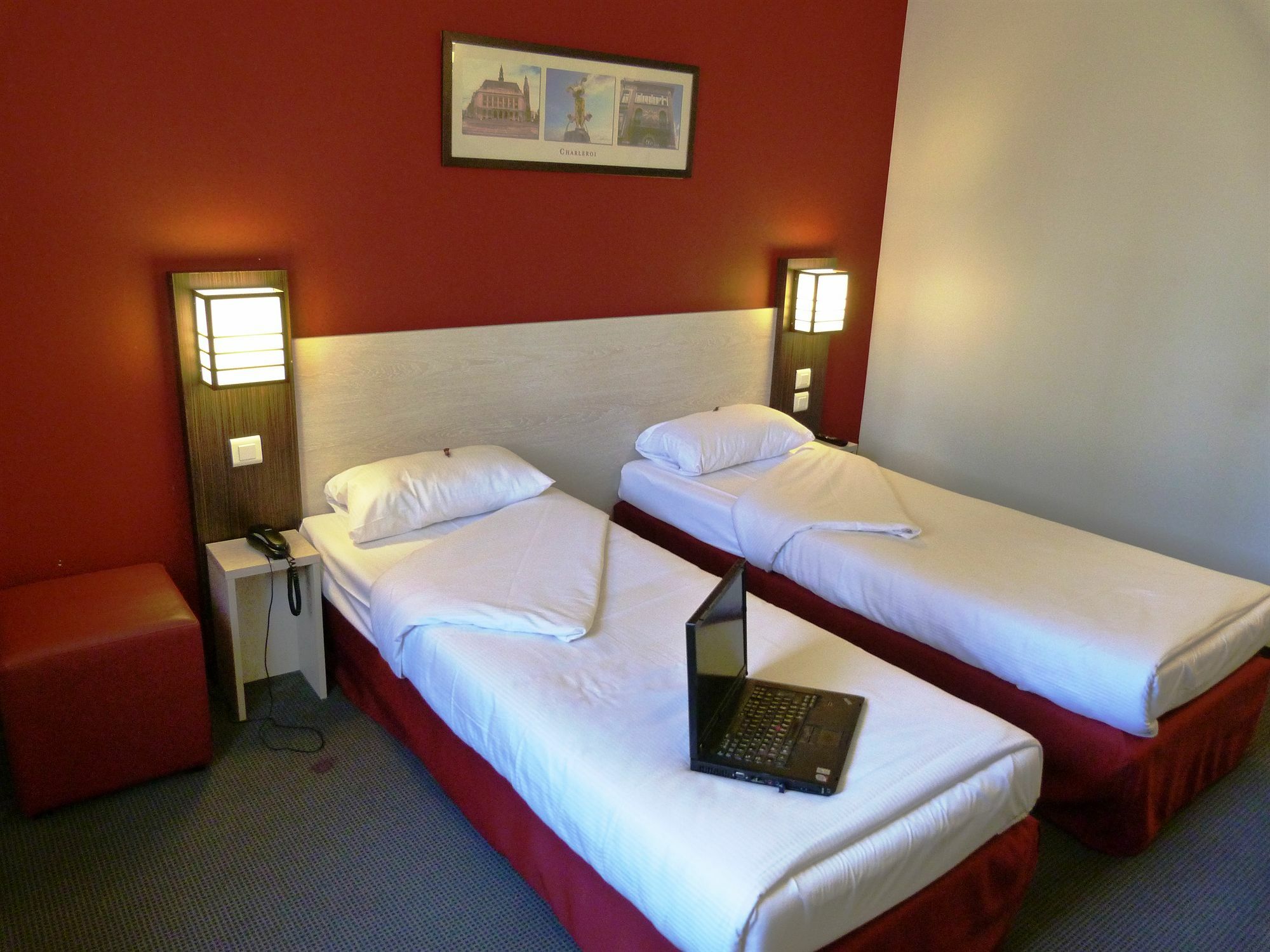 DC Hotel & Restaurant Charleroi Airport Esterno foto