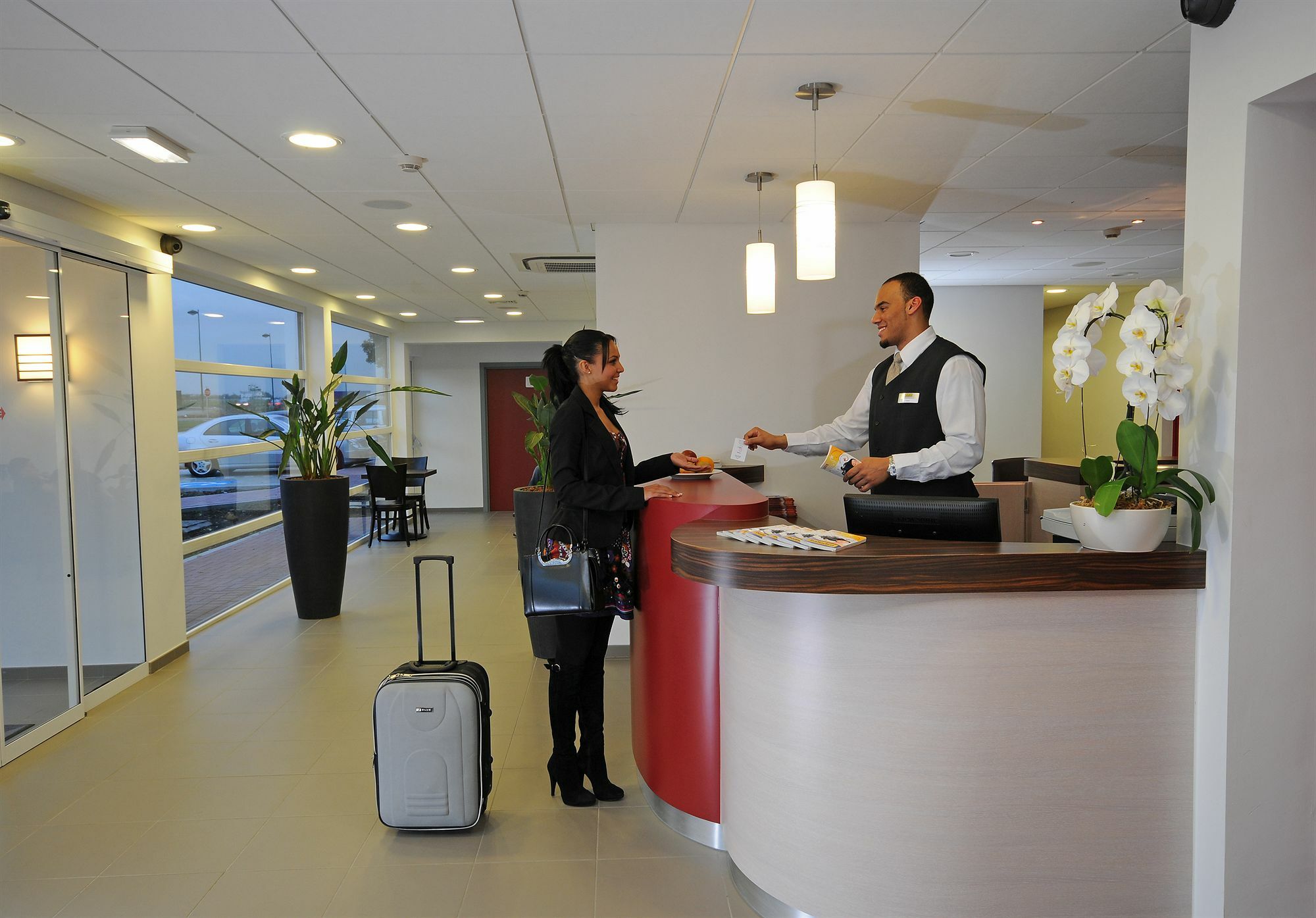 DC Hotel & Restaurant Charleroi Airport Esterno foto