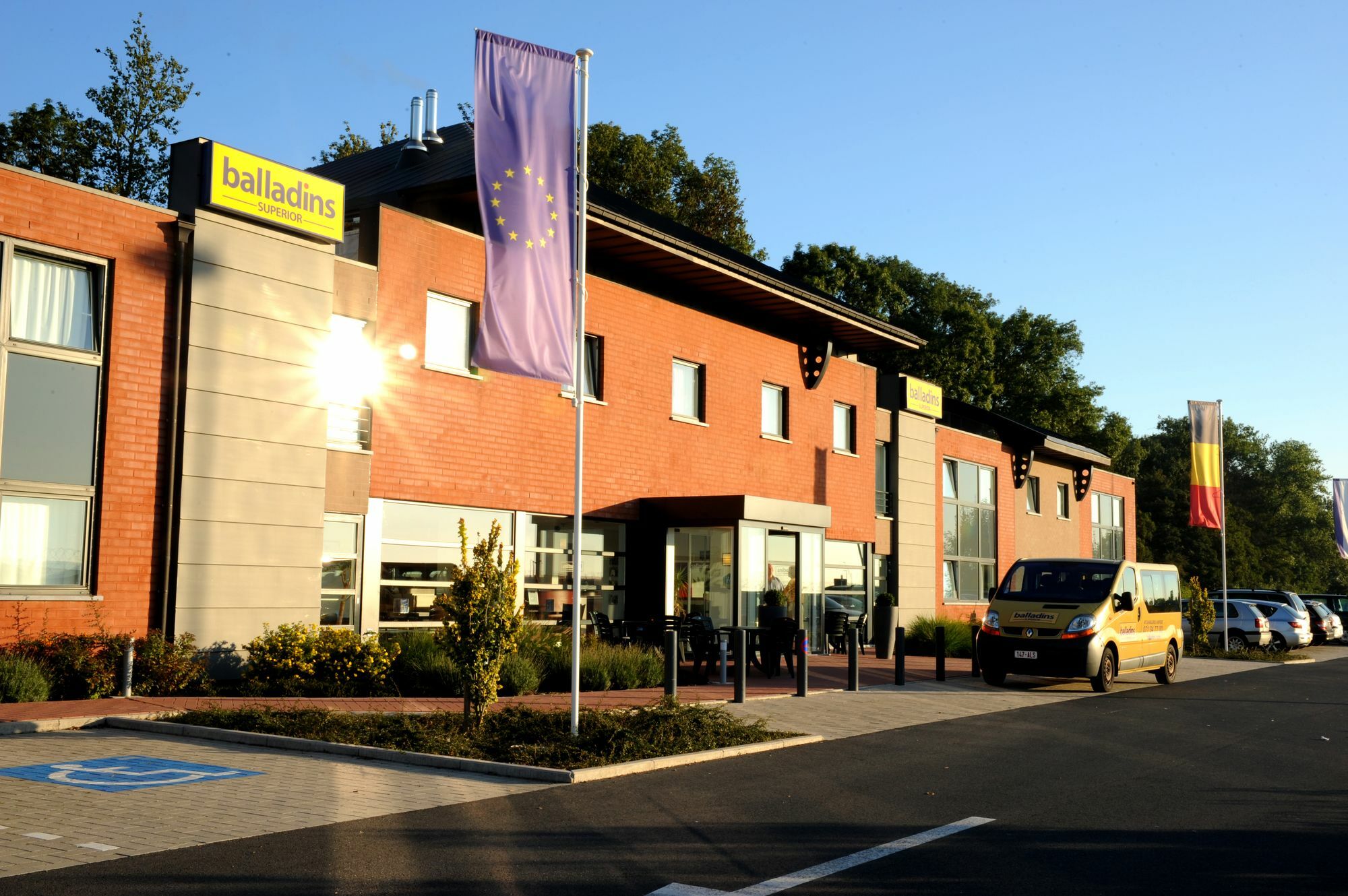 DC Hotel & Restaurant Charleroi Airport Esterno foto